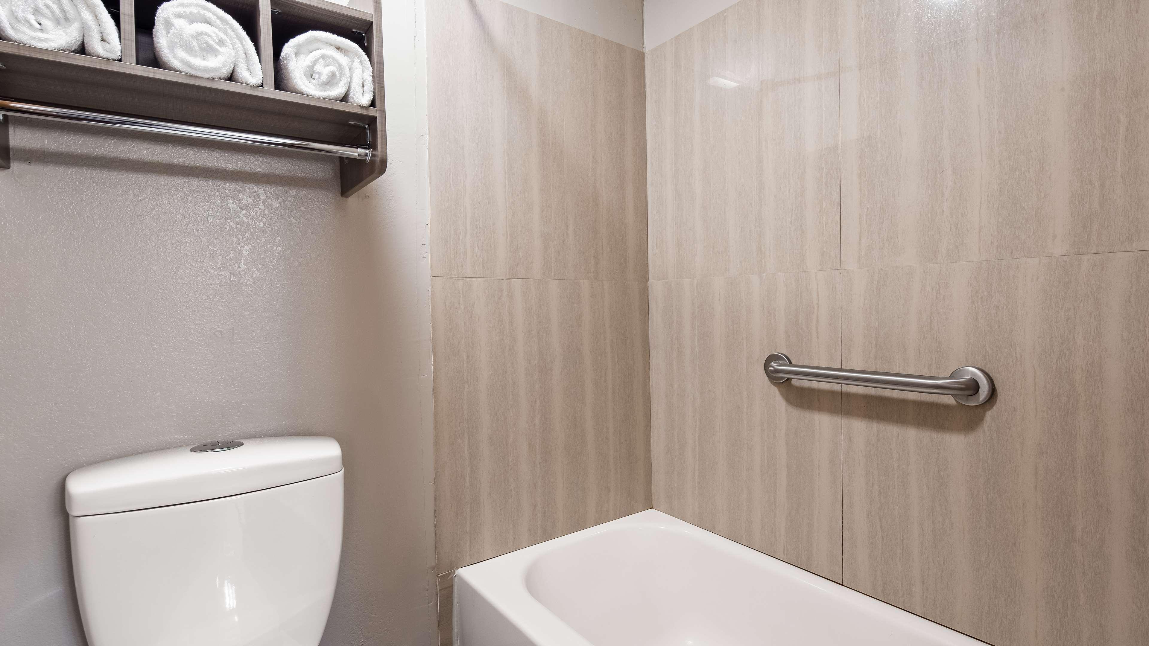 Surestay Plus Hotel By Best Western Kearney Exterior photo