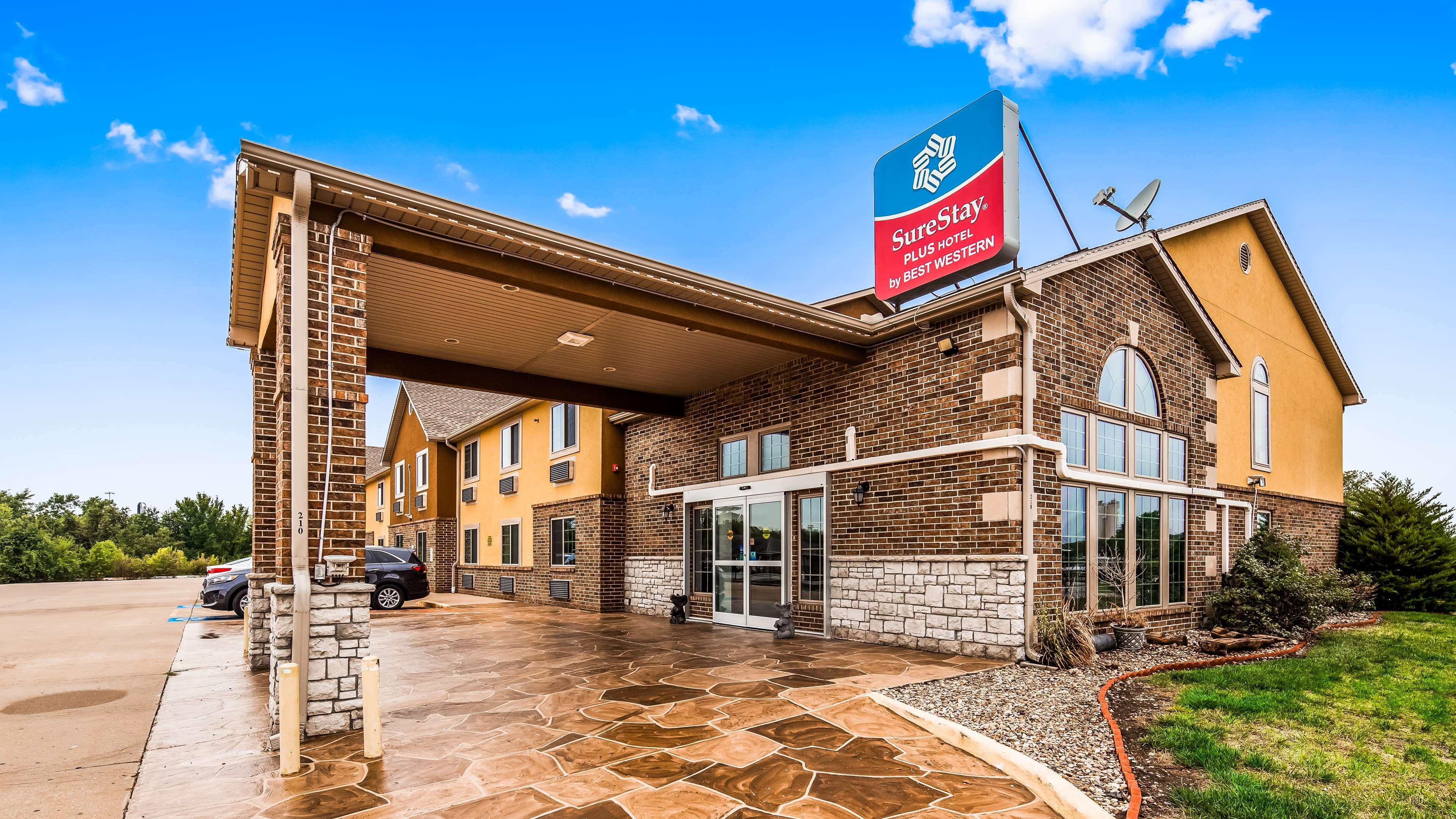 Surestay Plus Hotel By Best Western Kearney Exterior photo