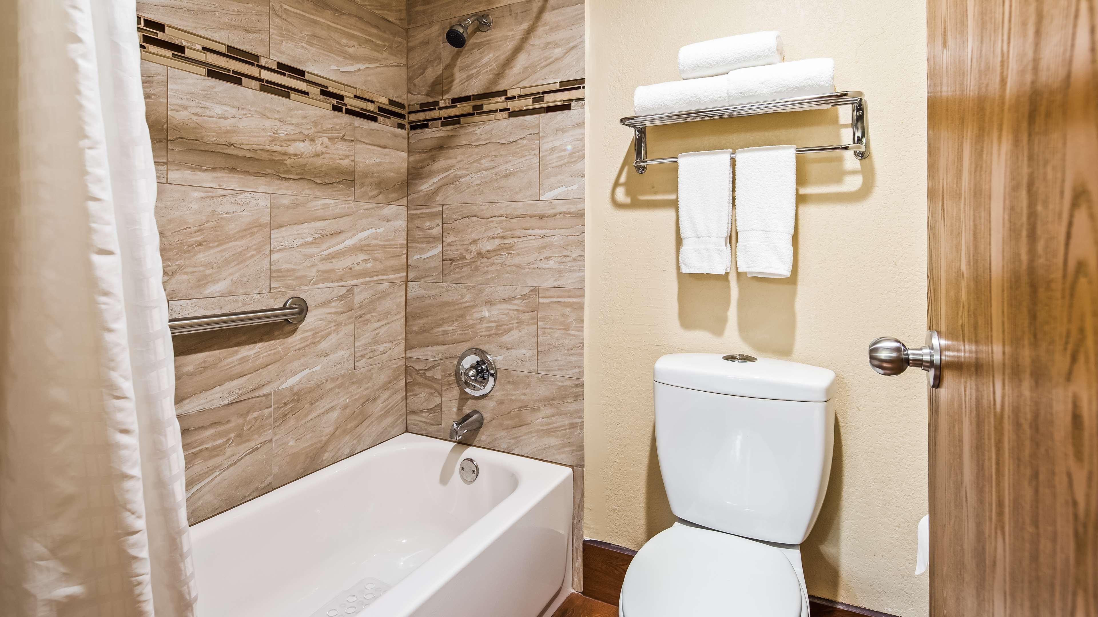 Surestay Plus Hotel By Best Western Kearney Exterior photo