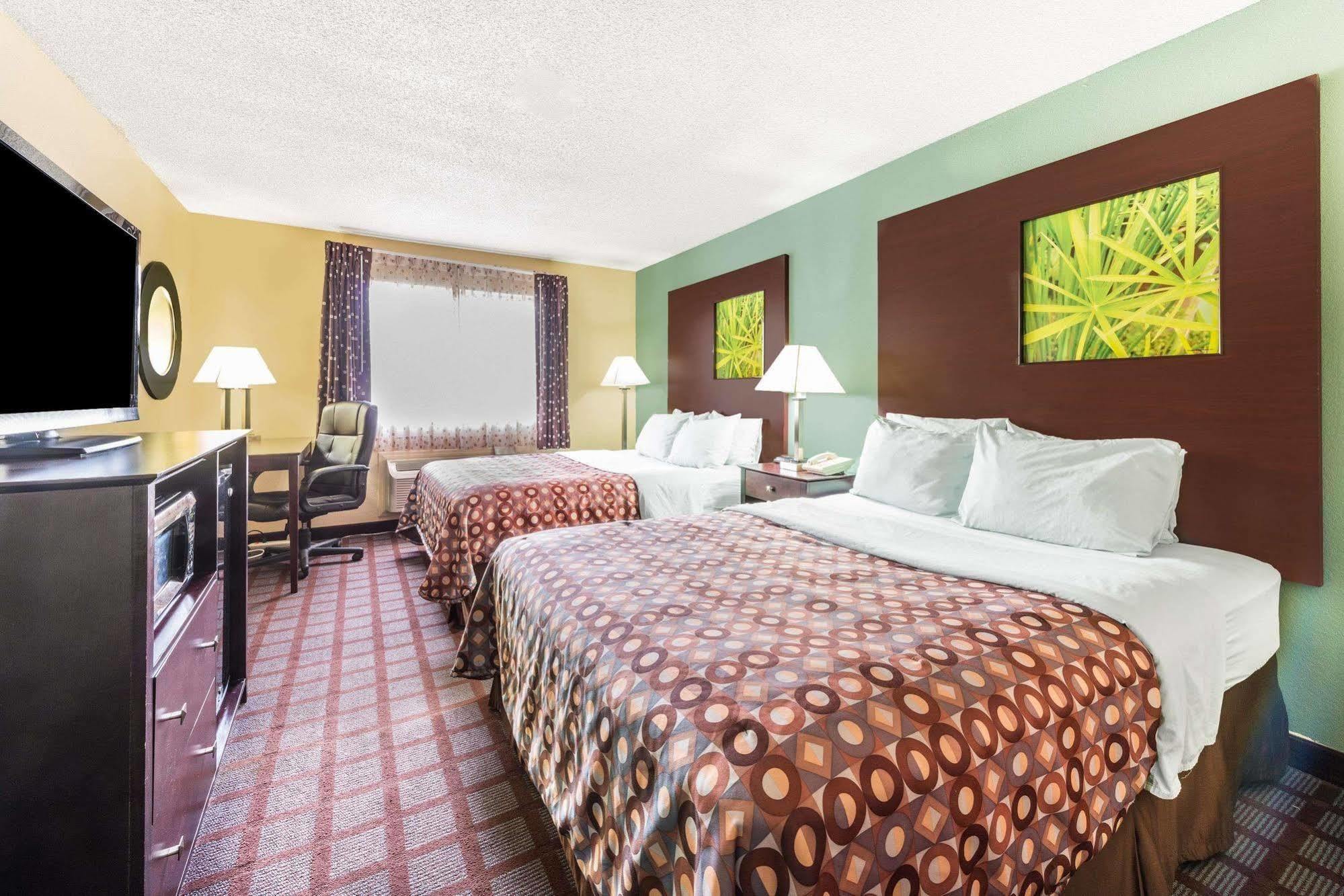Surestay Plus Hotel By Best Western Kearney Exterior photo