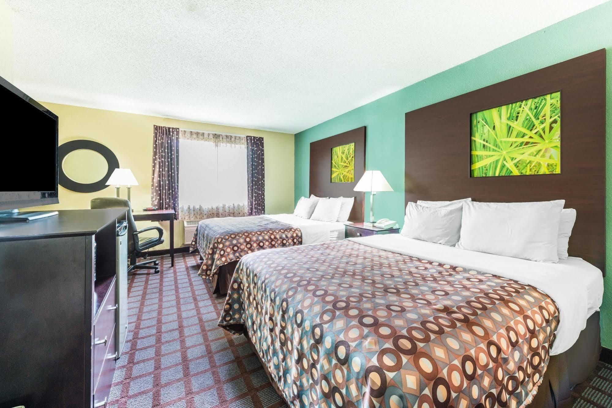 Surestay Plus Hotel By Best Western Kearney Exterior photo